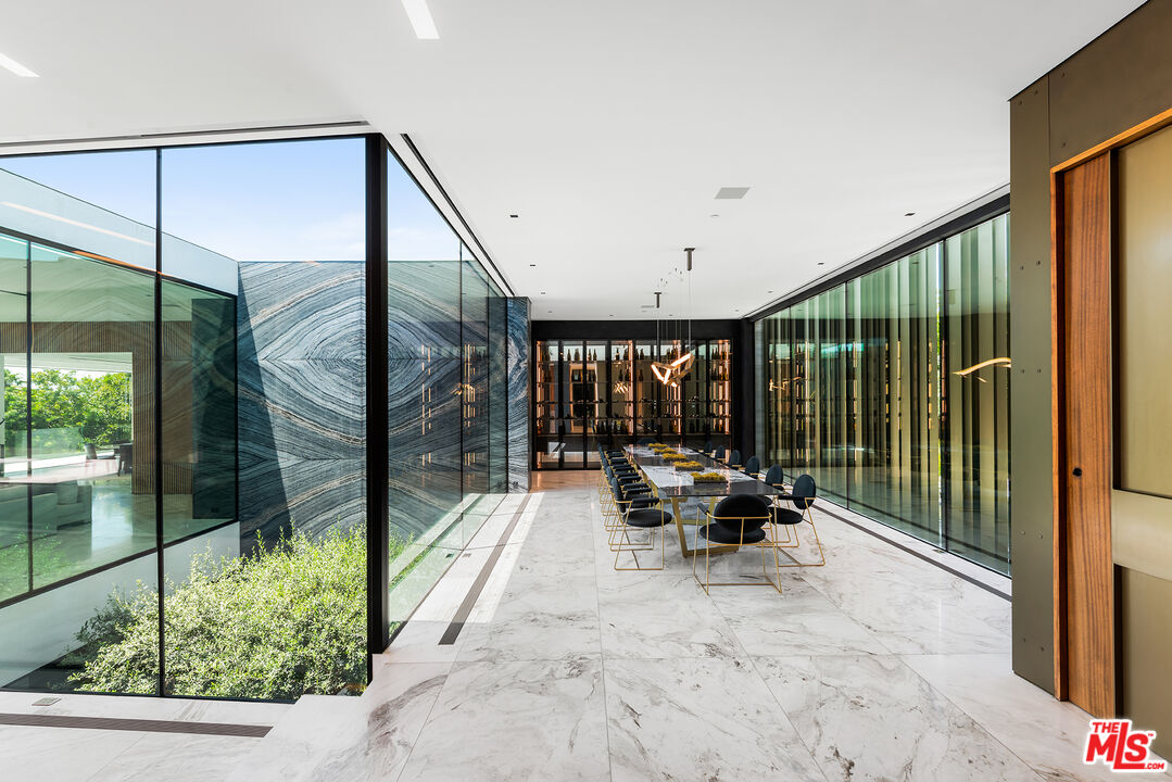 MLS #25-476043 image #24