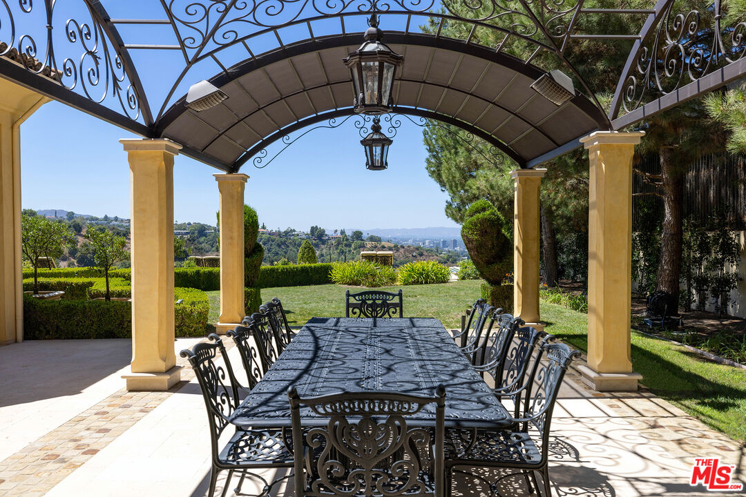 MLS #25-476773 image #11