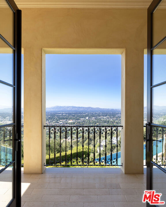 MLS #25-476773 image #17