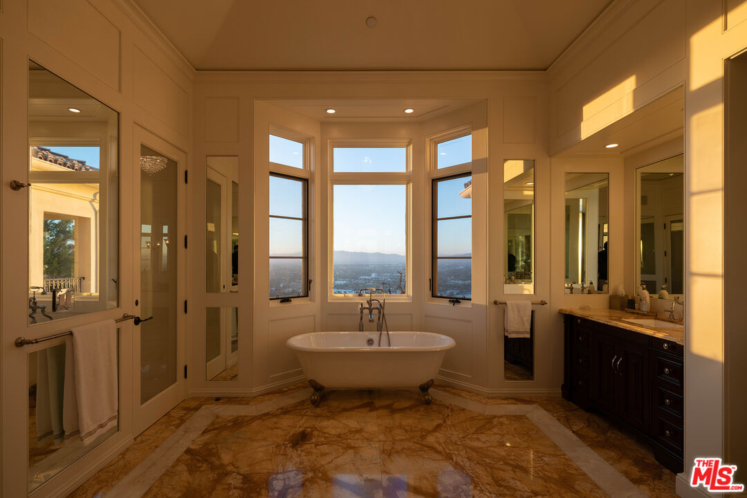 MLS #25-476773 image #19