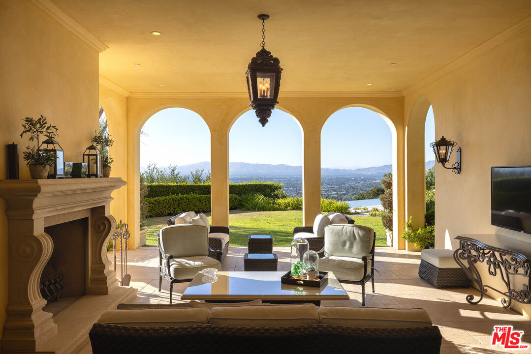 MLS #25-476773 image #4