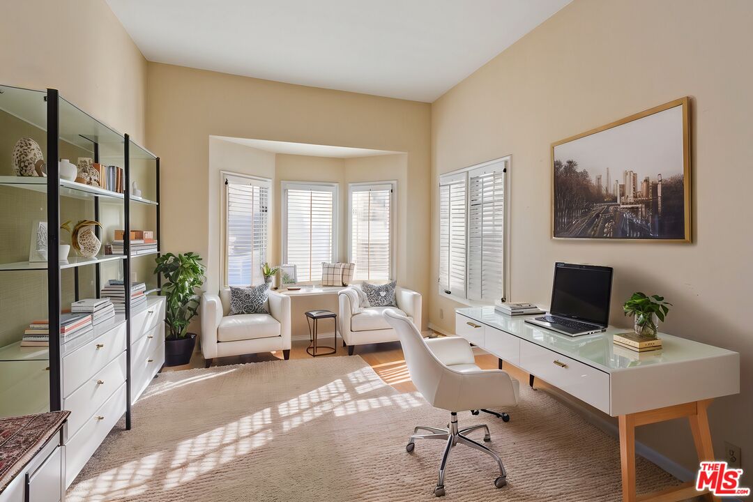 MLS #25-476945 image #10