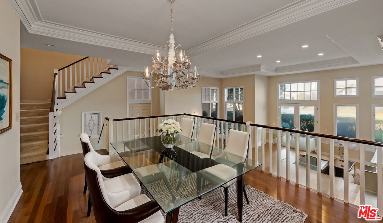 MLS #25-476945 image #1