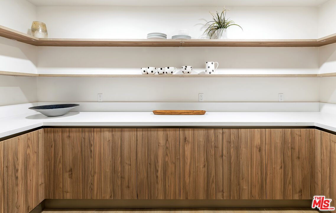 MLS #25-478155 image #9