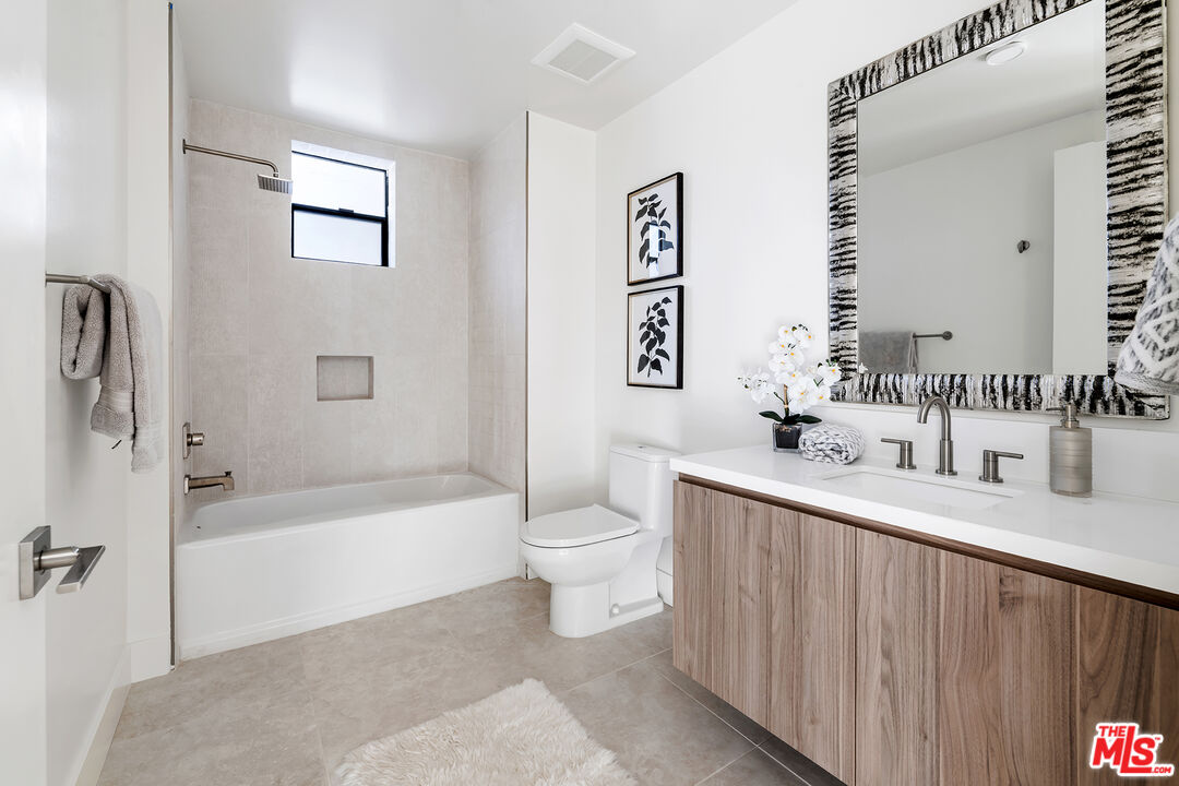 MLS #25-478155 image #12