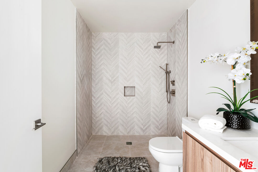 MLS #25-478155 image #19