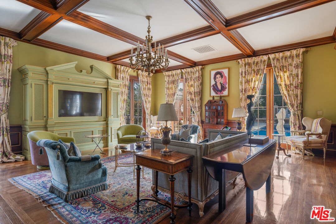 MLS #25-478441 image #16