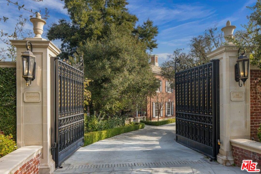 MLS #25-478441 image #1