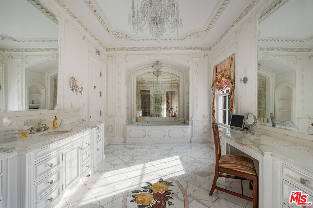 MLS #25-478441 image #26