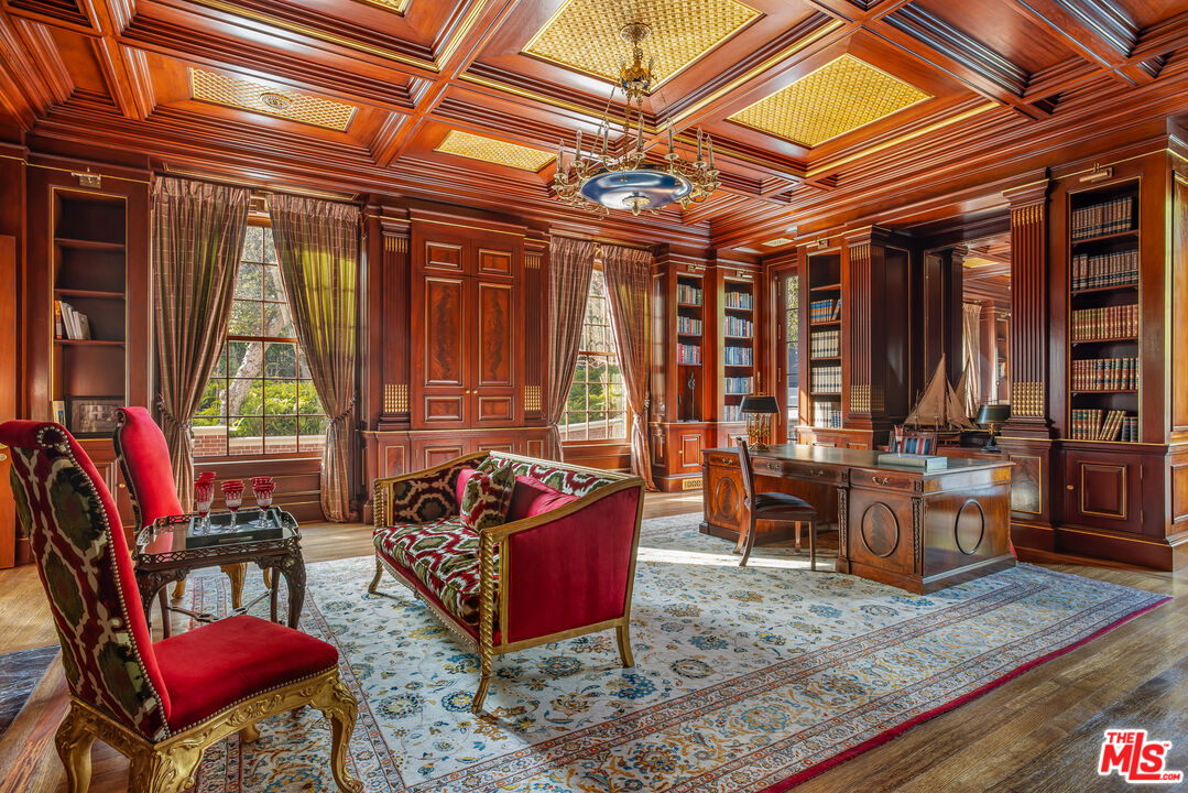 MLS #25-478441 image #8