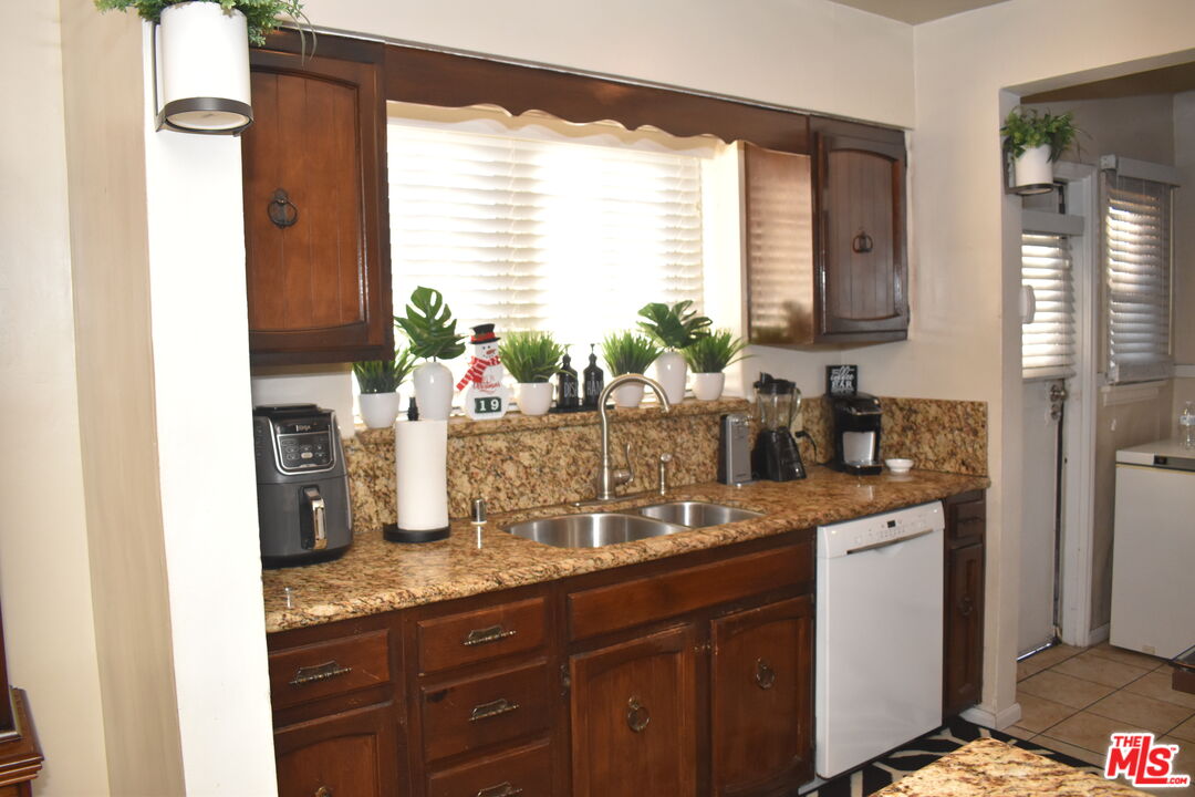 MLS #25-478707 image #8