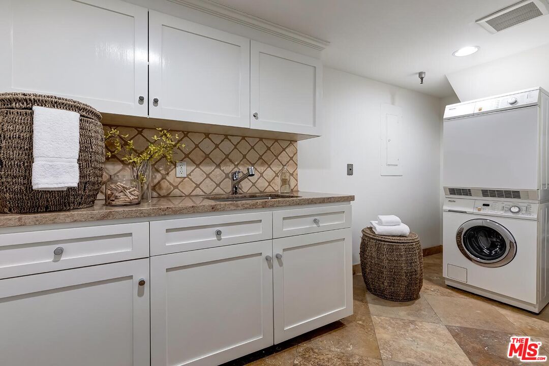 MLS #25-478821 image #14