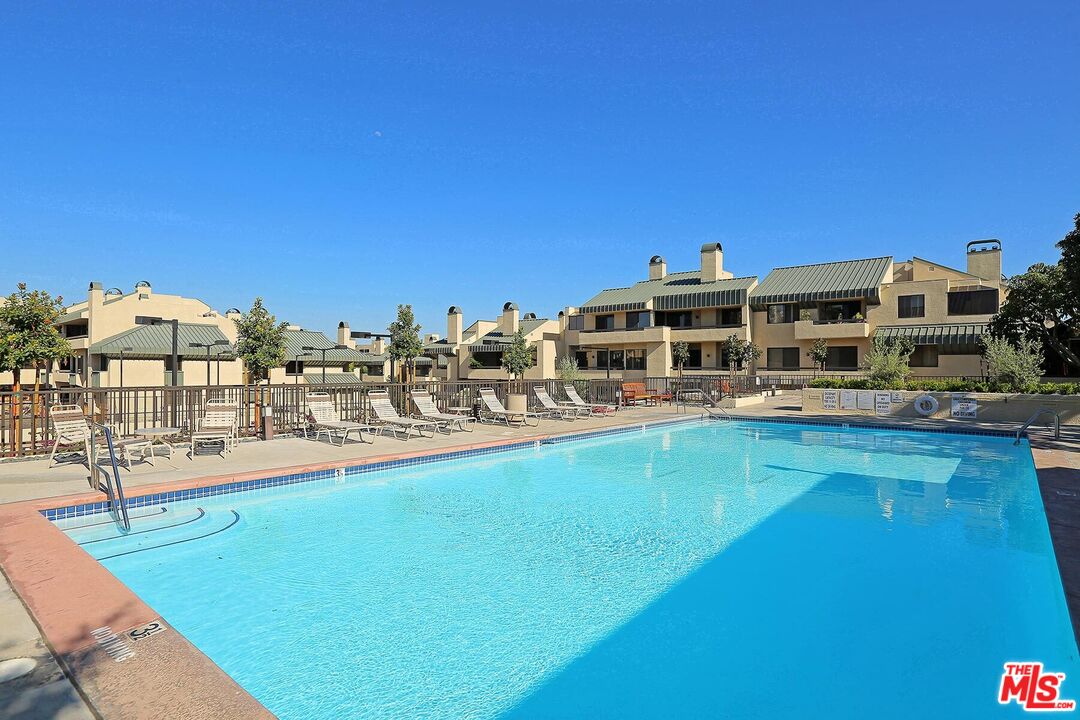 MLS #25-478821 image #16