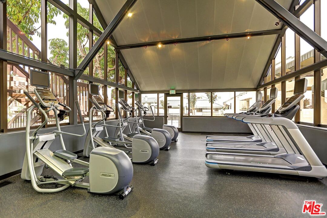 MLS #25-478821 image #18