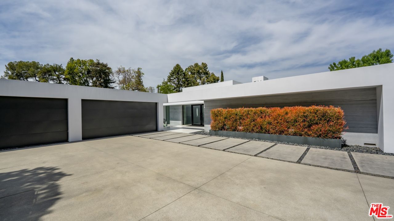 MLS #25-479313 image #9