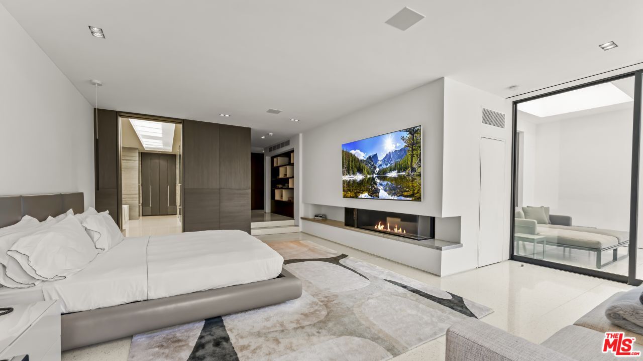 MLS #25-479313 image #23