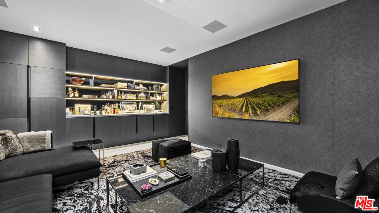 MLS #25-479313 image #30