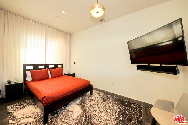 MLS #25-480369 image #22