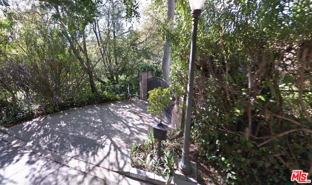 MLS #25-481585 image #0