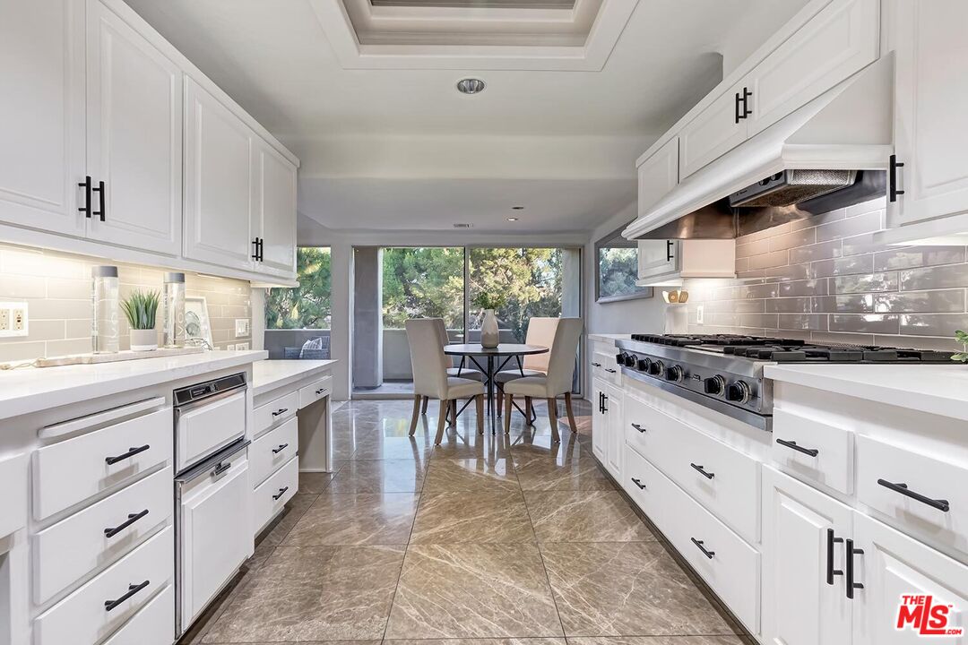 MLS #25-482035 image #9