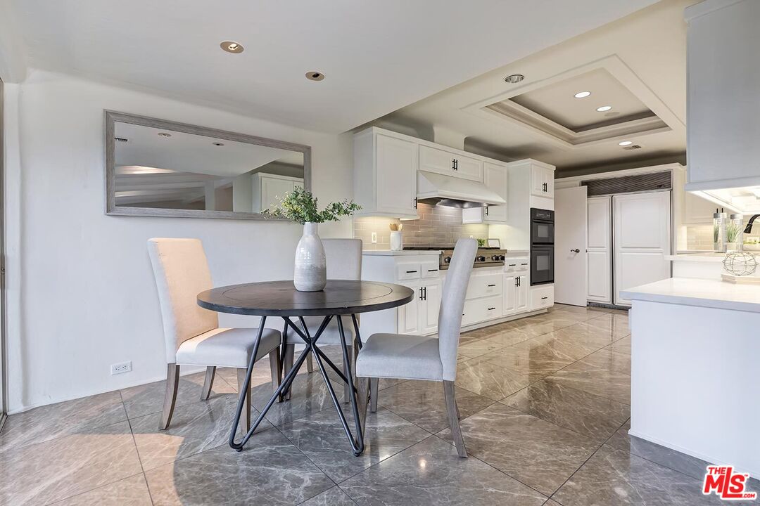 MLS #25-482035 image #10