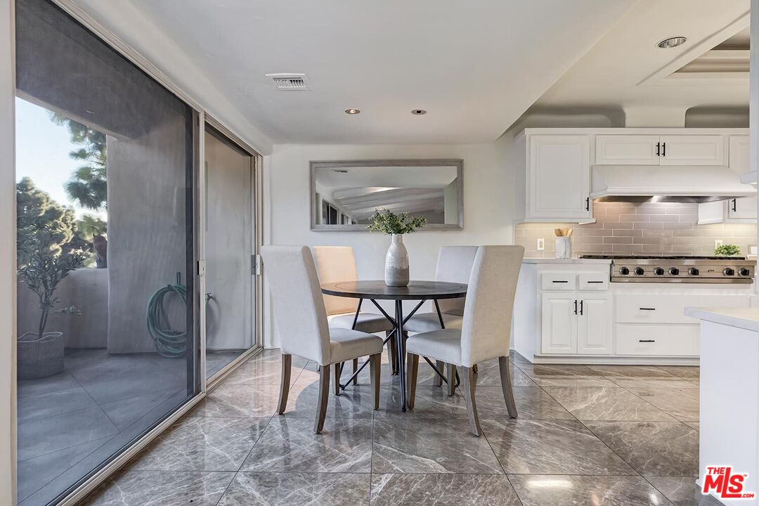 MLS #25-482035 image #11