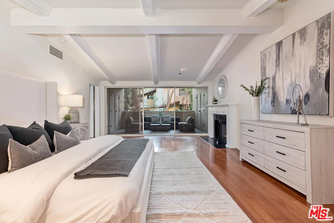 MLS #25-482035 image #16