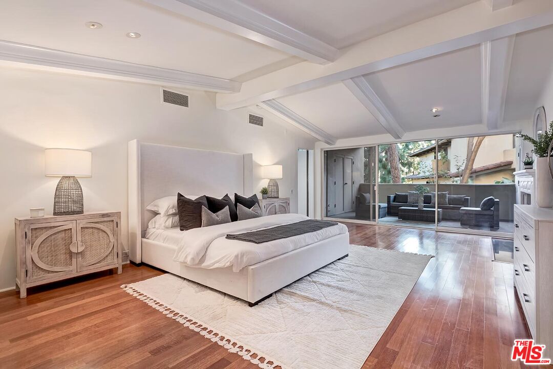 MLS #25-482035 image #17