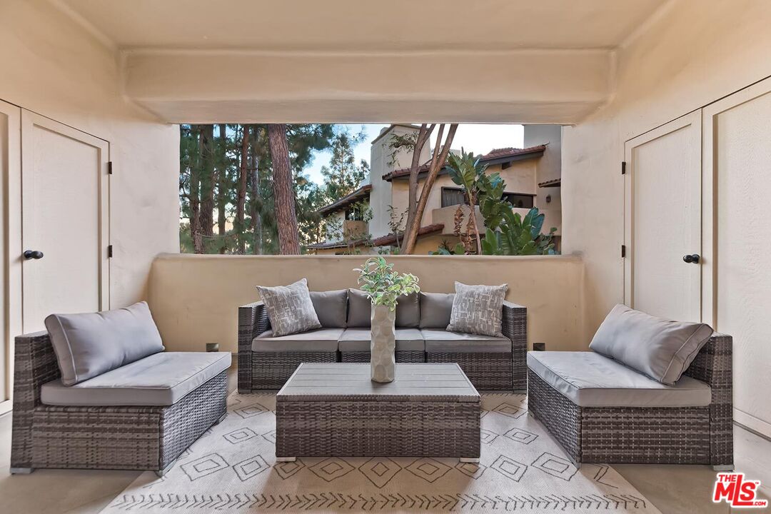 MLS #25-482035 image #18