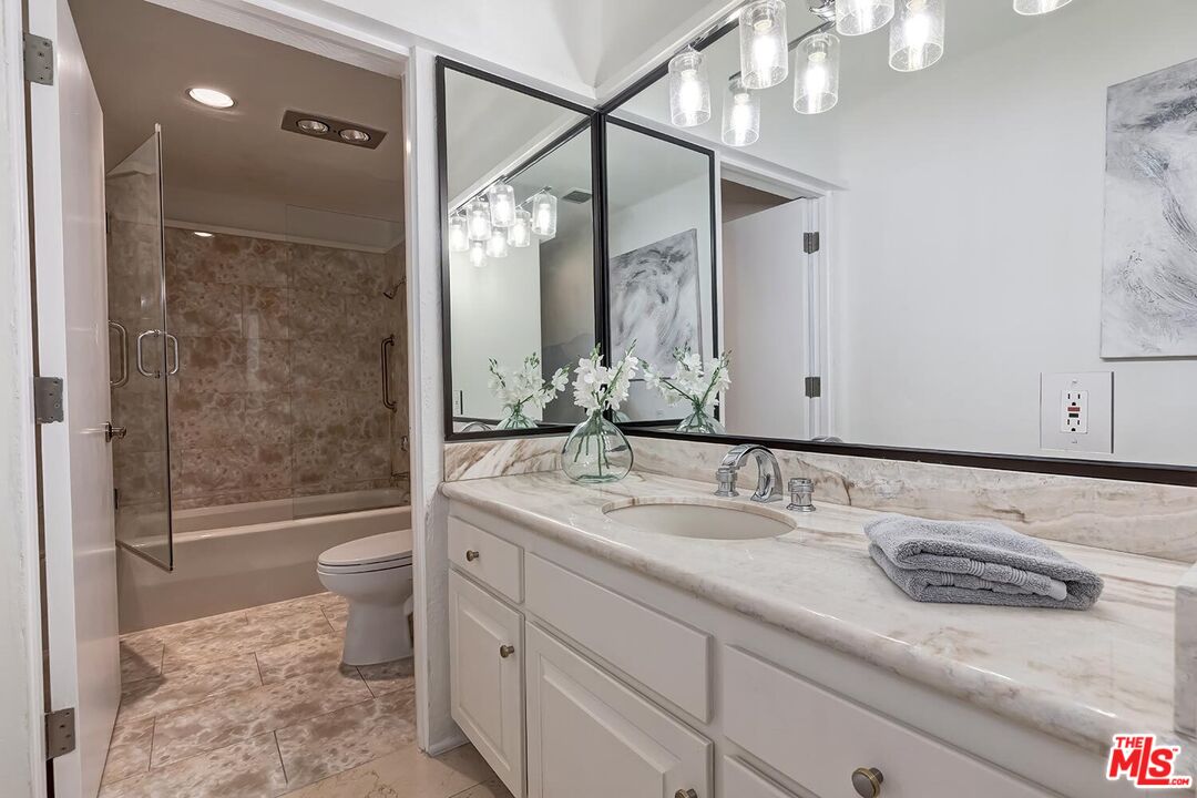 MLS #25-482035 image #26