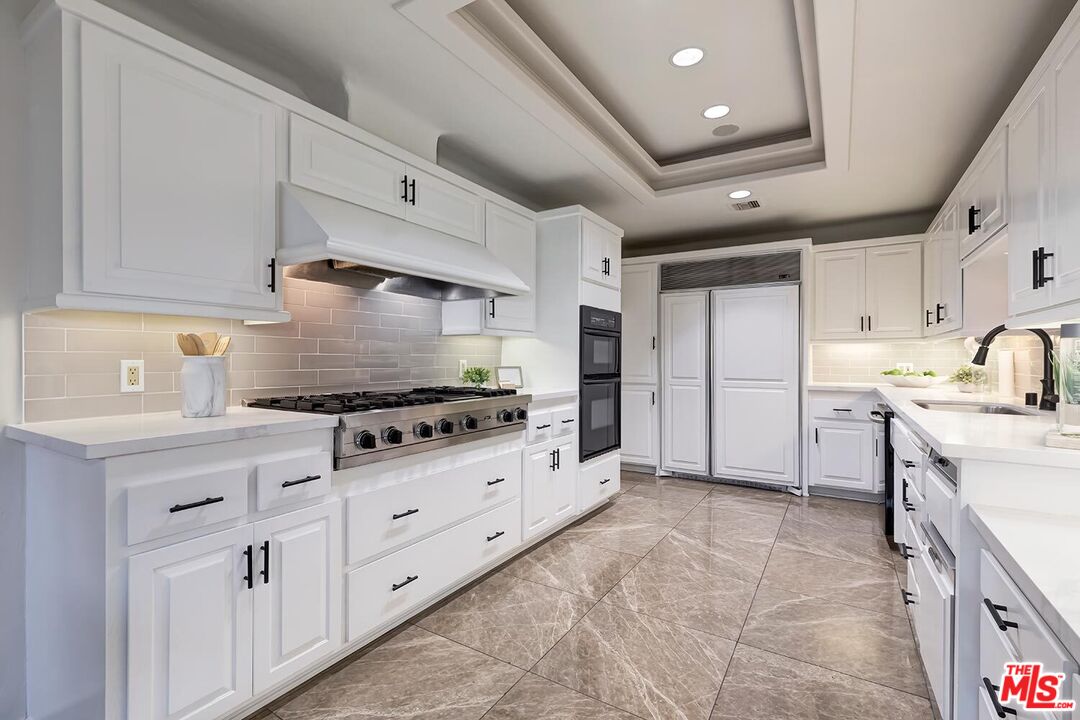 MLS #25-482035 image #5