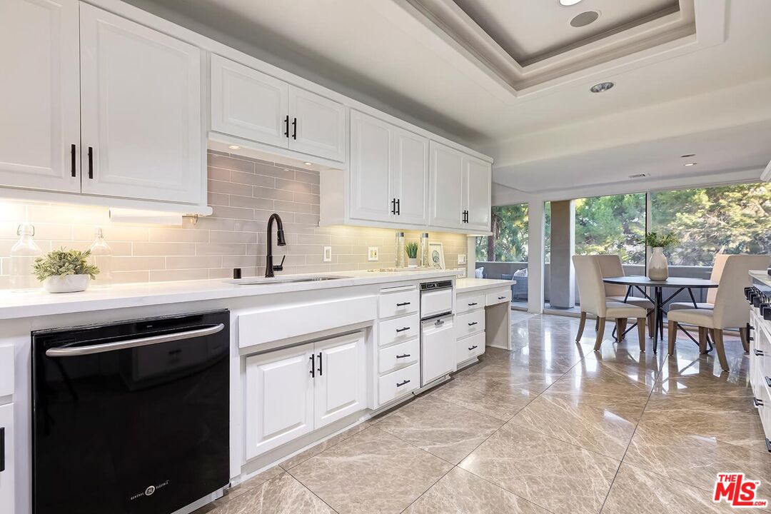 MLS #25-482035 image #8