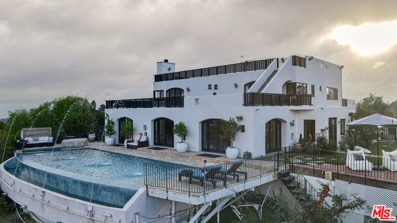 MLS #25-482391 image #2