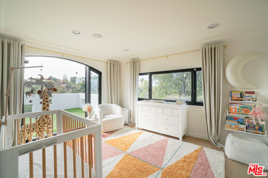 MLS #25-482391 image #36