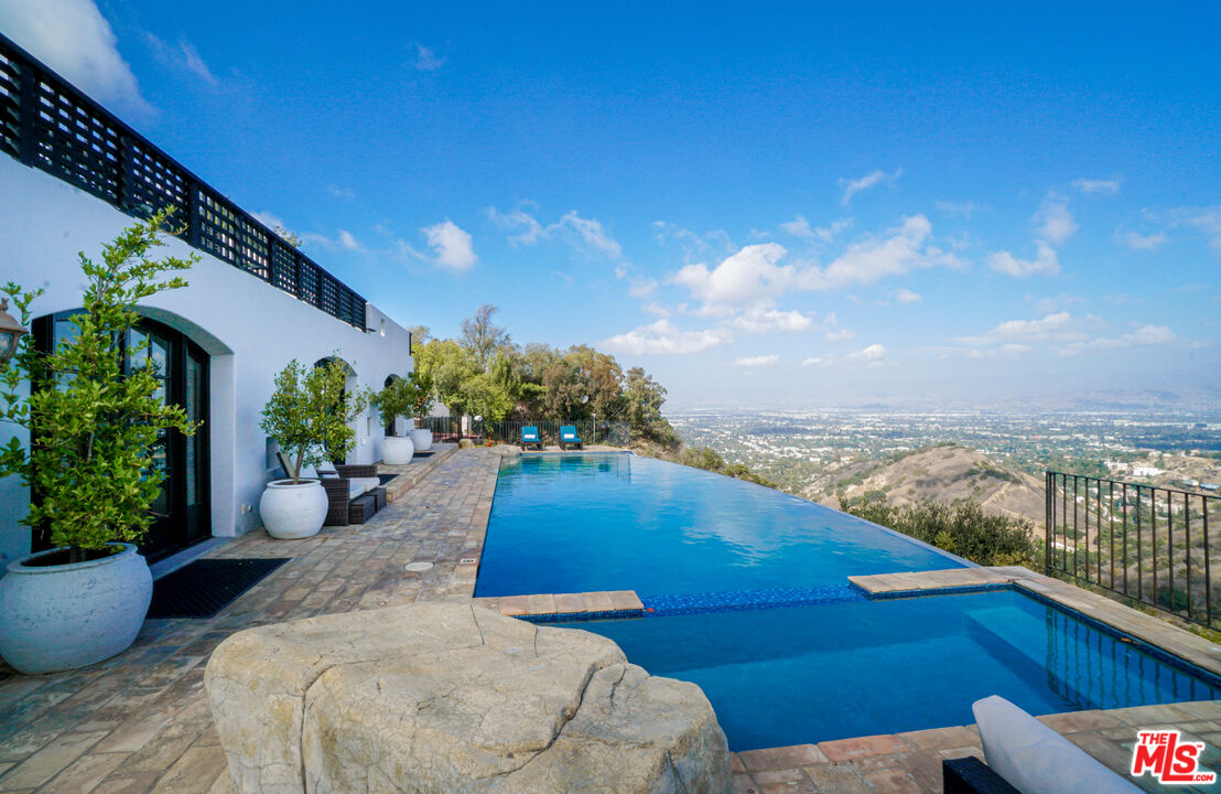 MLS #25-482391 image #7