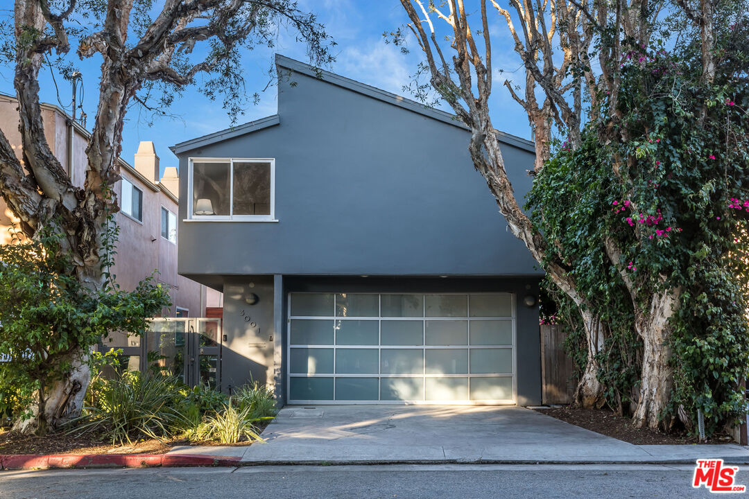 MLS #25-482509 image #2