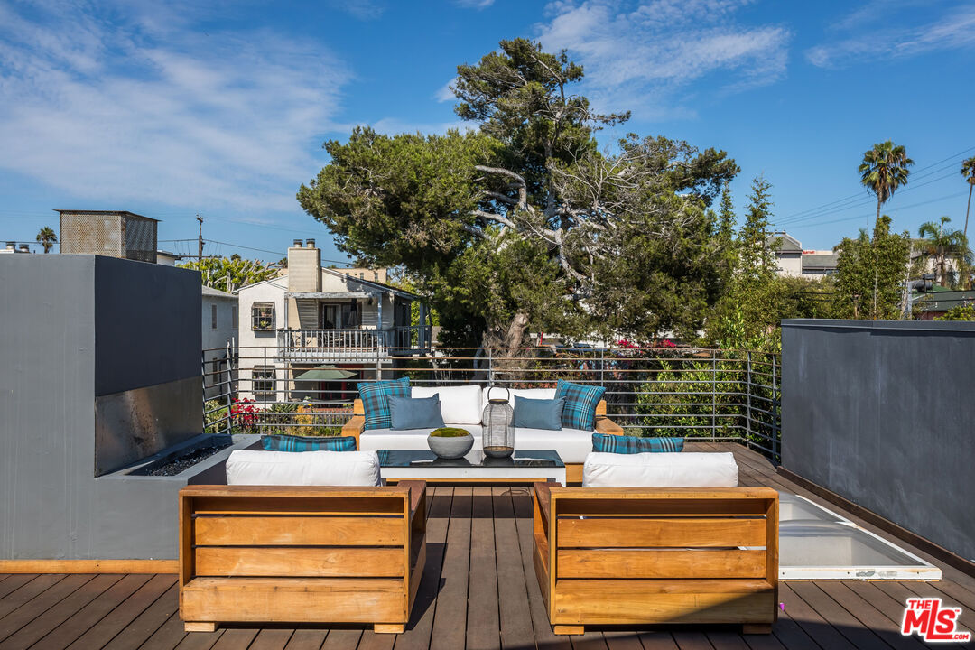 MLS #25-482509 image #35