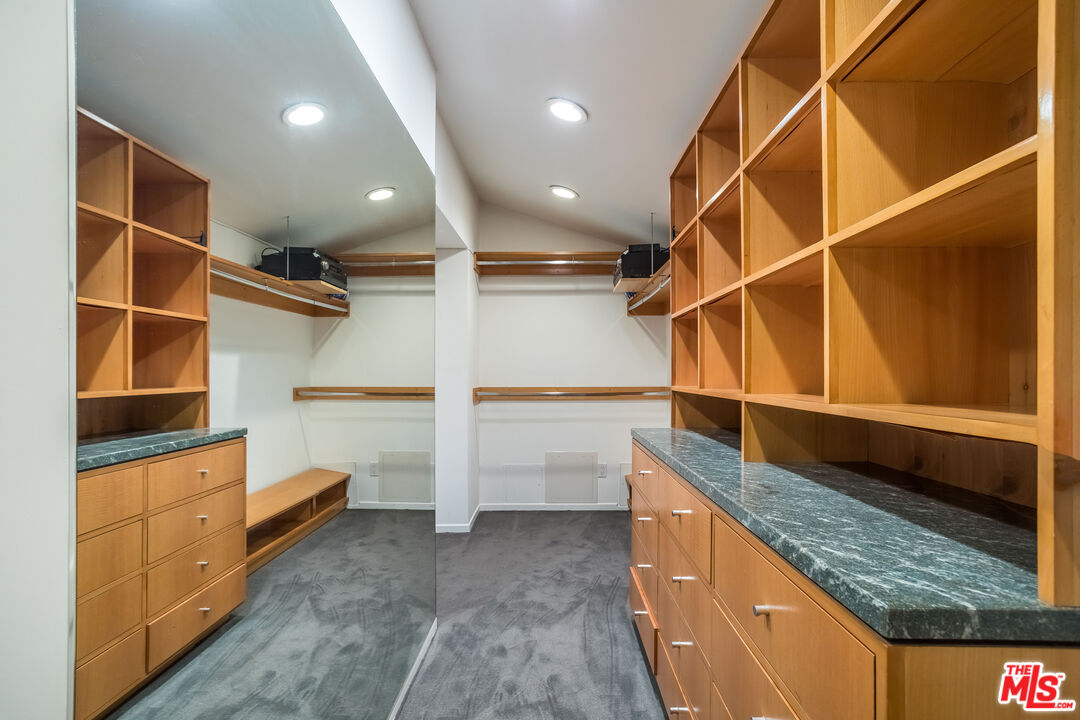 MLS #25-482509 image #46