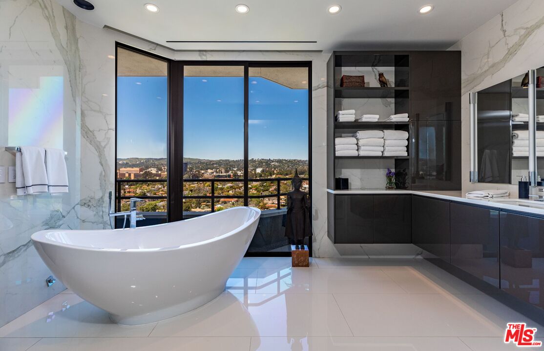 MLS #25-484447 image #27