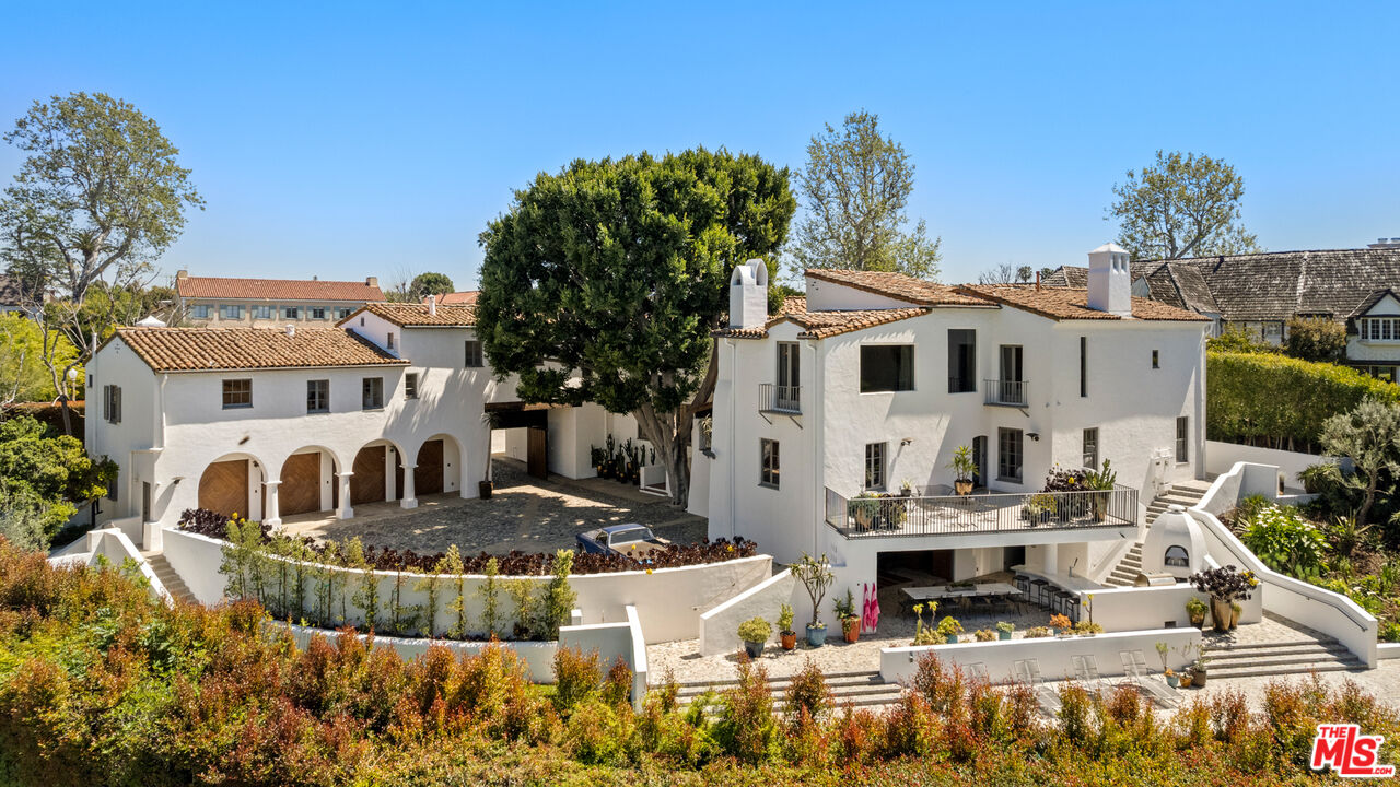 MLS #25-484957 image #1