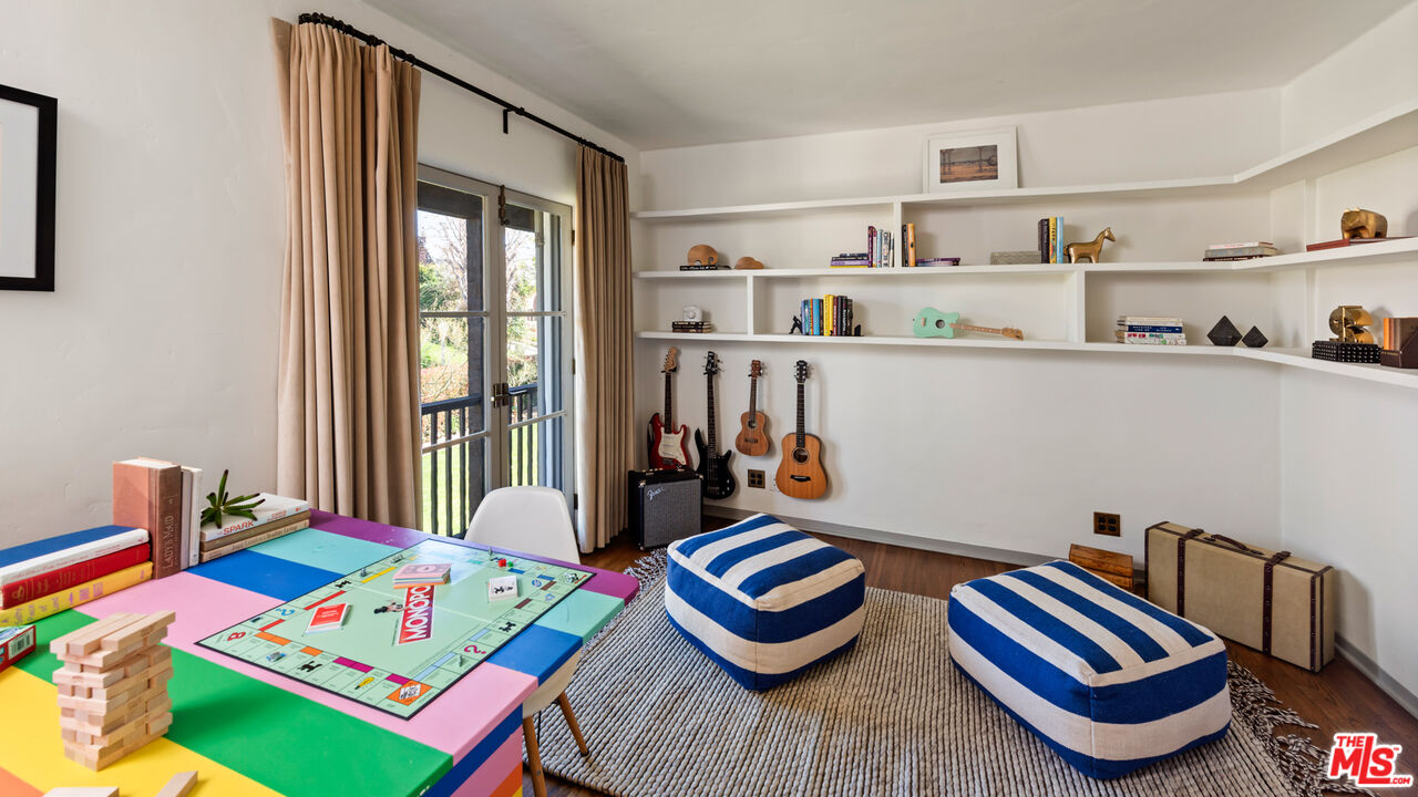 MLS #25-484962 image #33