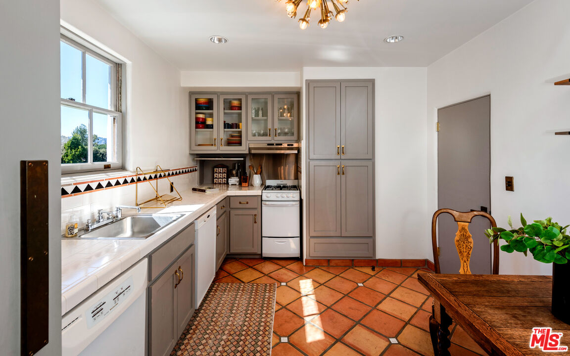 MLS #25-484962 image #35