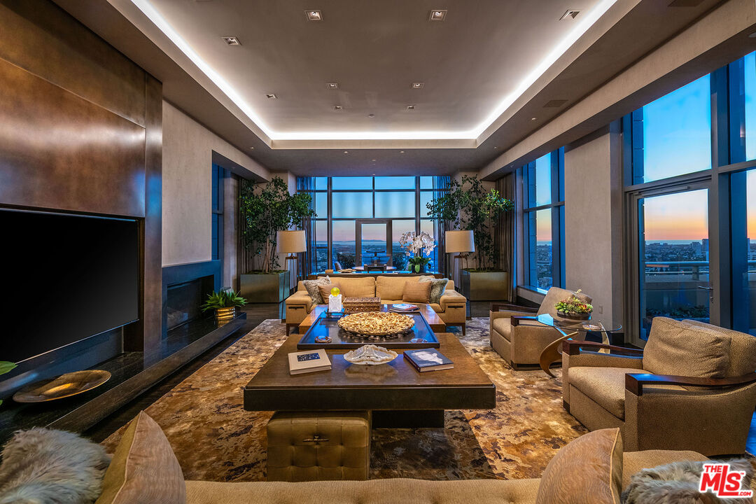 MLS #25-485179 image #0