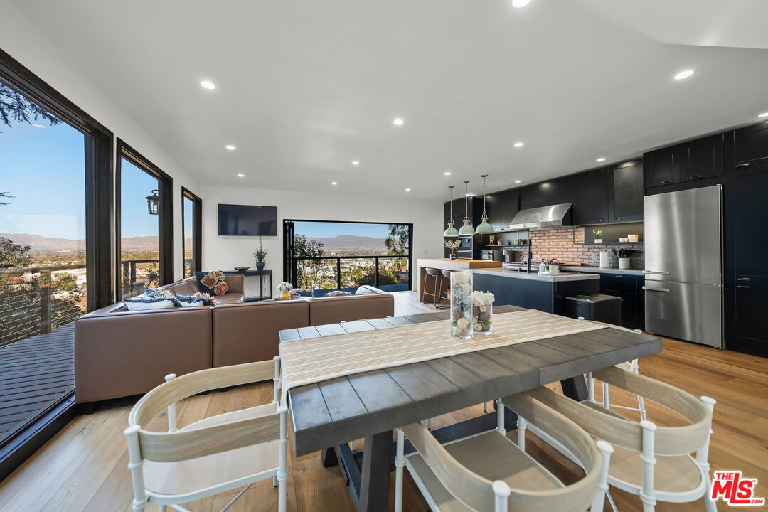 MLS #25-485385 image #11