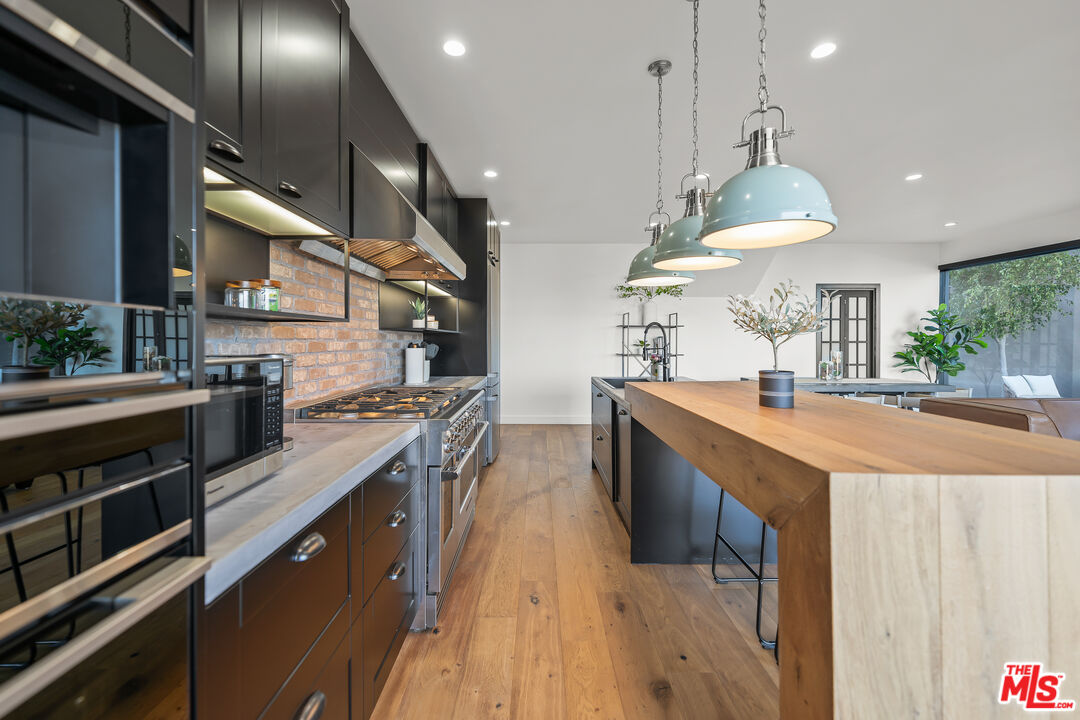 MLS #25-485385 image #17