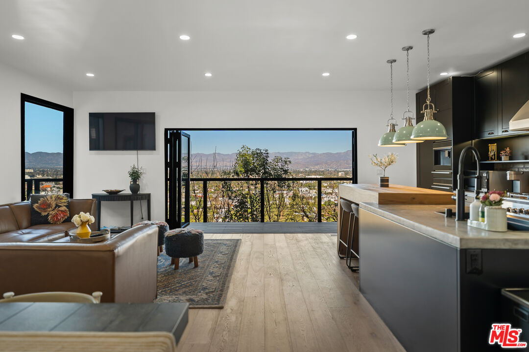 MLS #25-485385 image #6