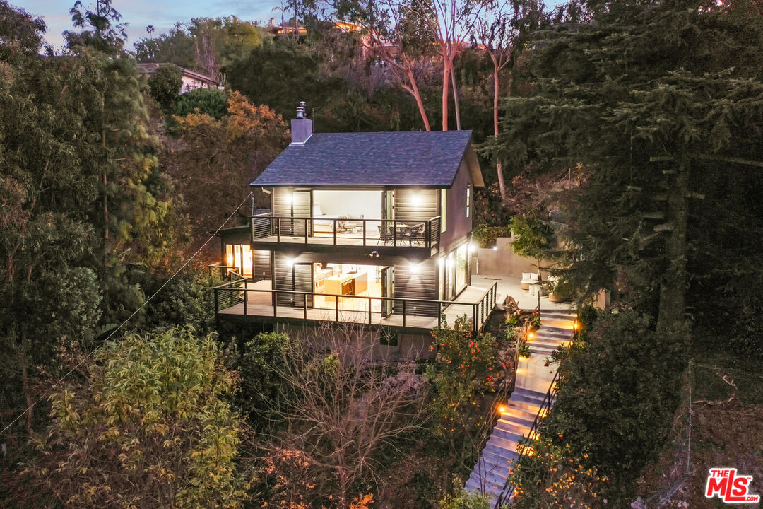 MLS #25-485385 image #0