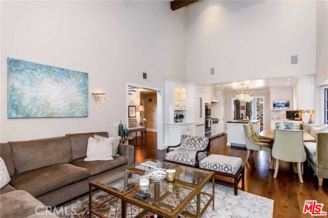 MLS #25-485413 image #9