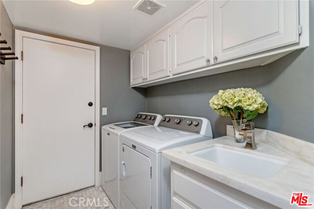 MLS #25-485413 image #18