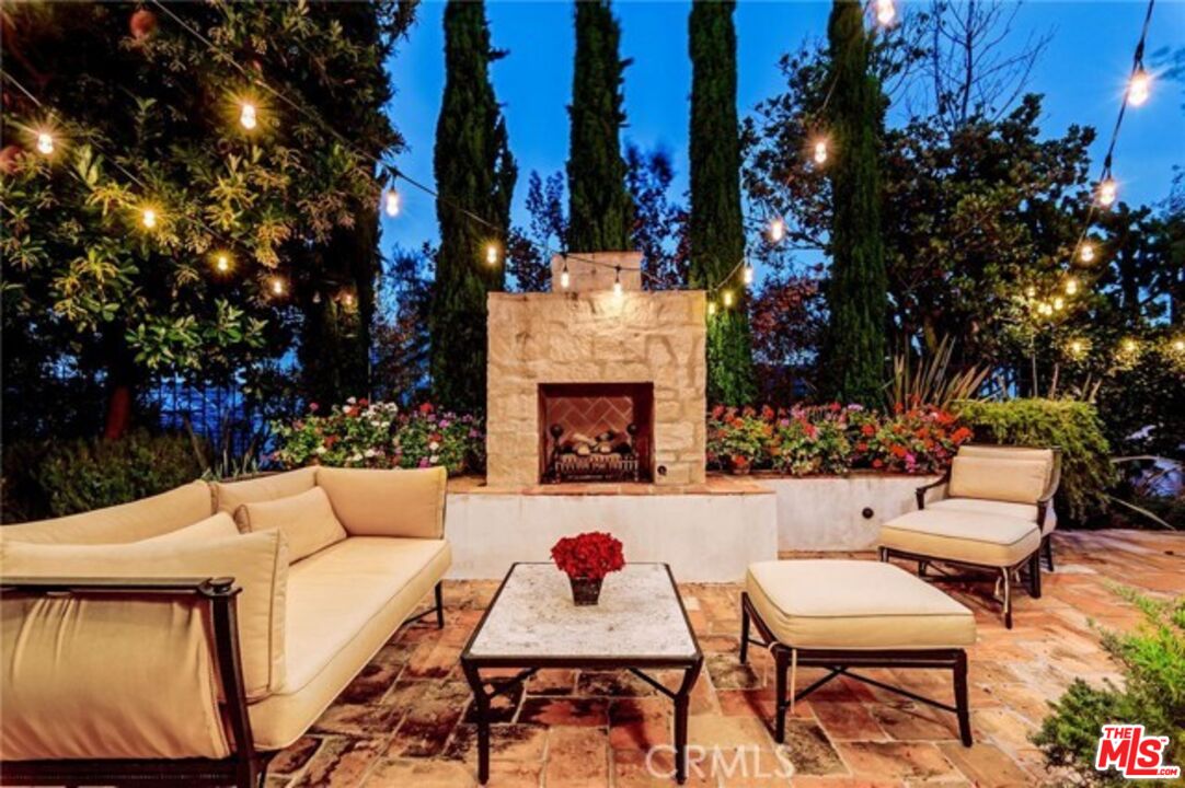 MLS #25-485413 image #24